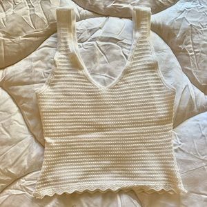 Deep-V stretchy semi cropped white tank top